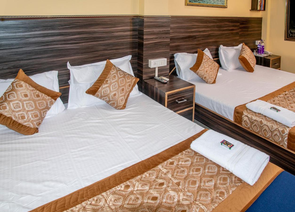 Vrindavan Comfort Inn Hyderabad Exteriör bild