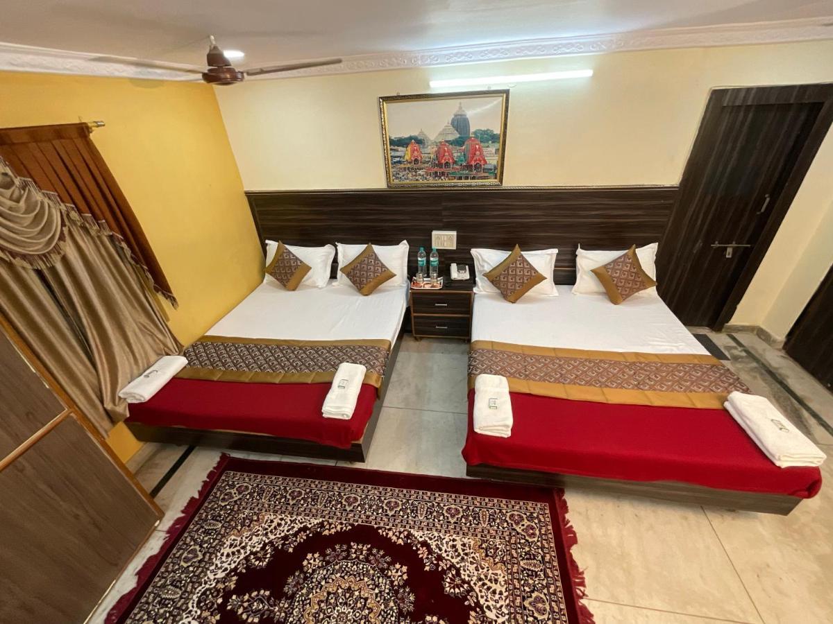 Vrindavan Comfort Inn Hyderabad Exteriör bild
